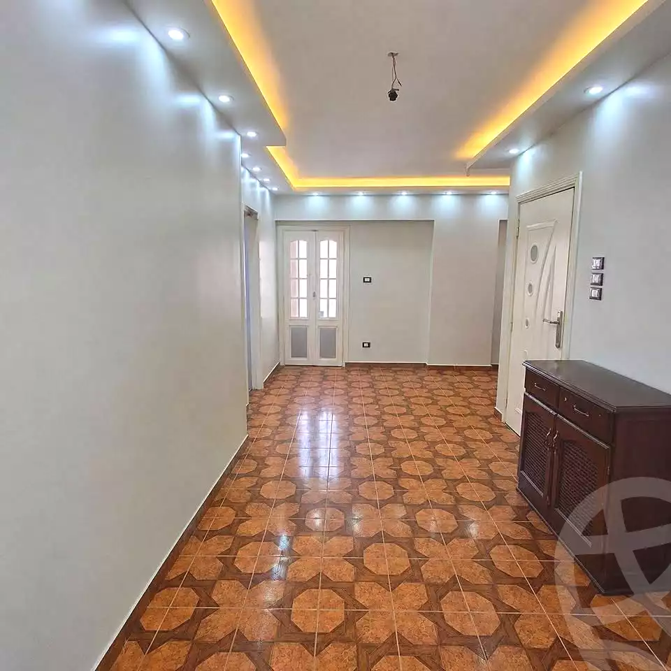 https://aqarmap.com.eg/ar/listing/7258785-for-sale-alexandria-new-miami
