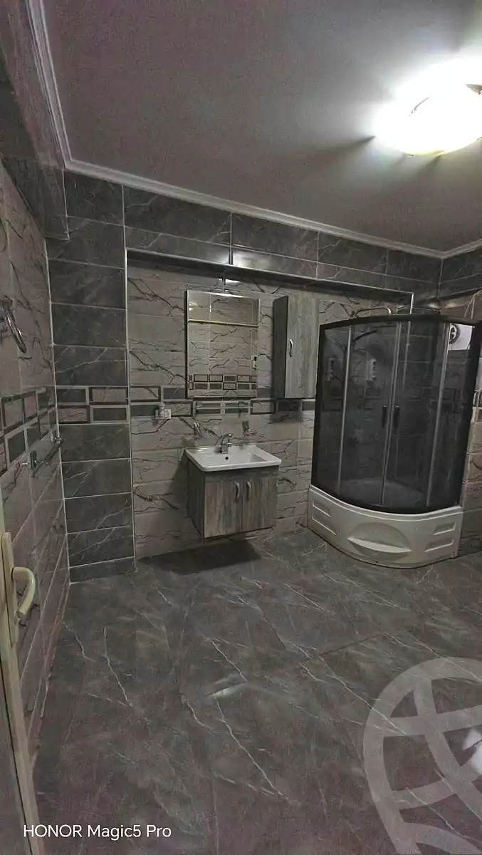 https://aqarmap.com.eg/ar/listing/7259672-for-sale-cairo-helwan-mohamed-sayed-ahmed-st
