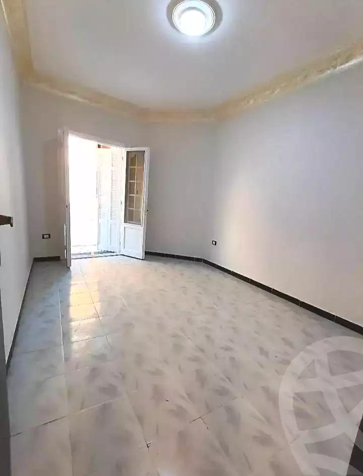 https://aqarmap.com.eg/ar/listing/7260169-for-sale-alexandria-miami-shr-jml-bd-lnsr