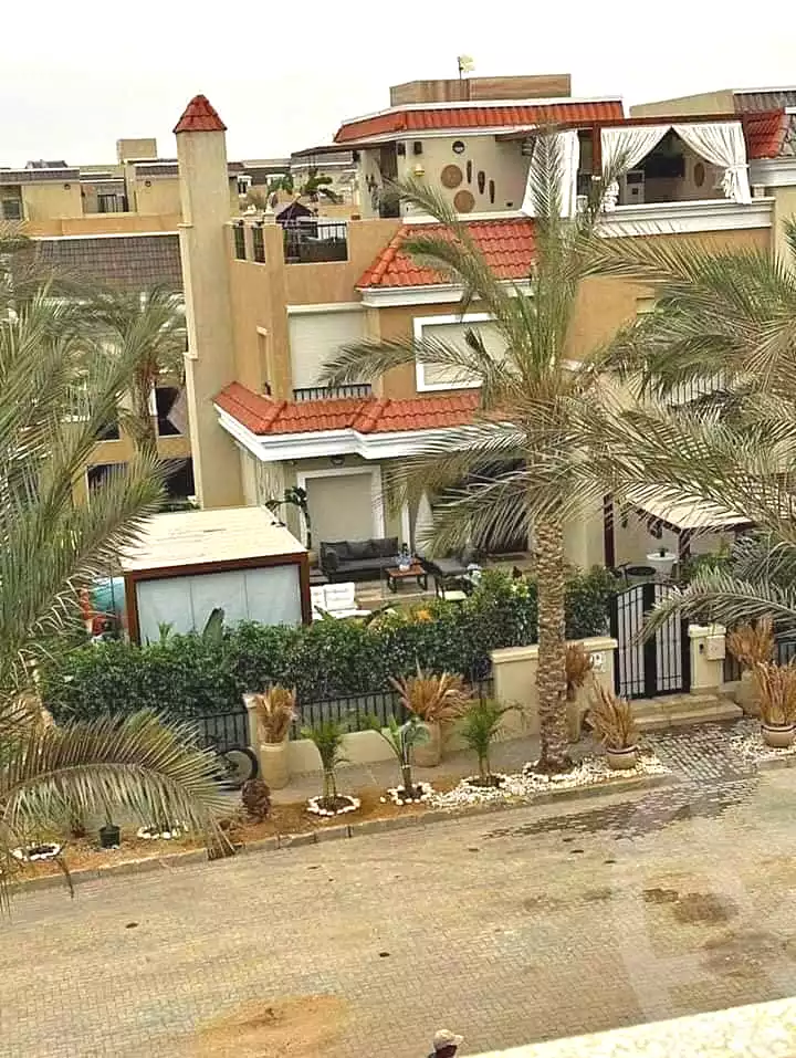 https://aqarmap.com.eg/en/listing/7260434-for-sale-cairo-new-cairo-compounds-sarai-club-views-sarai-compound