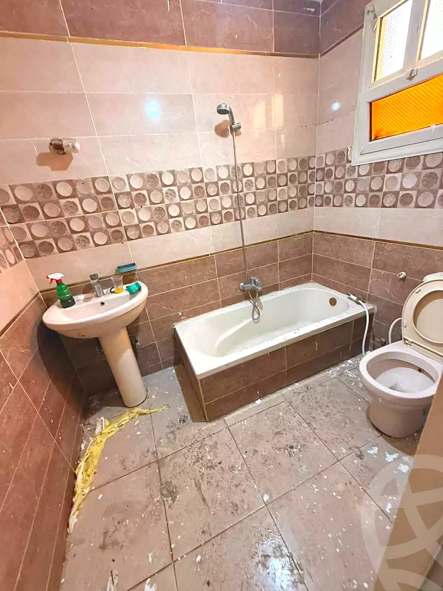 https://aqarmap.com.eg/ar/listing/7260545-for-rent-cairo-ain-shams-ahmed-esmat-st