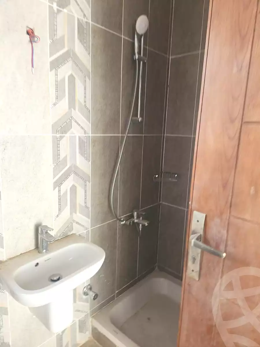 https://aqarmap.com.eg/ar/listing/7260836-for-sale-cairo-new-cairo-compounds-brwmynd-ryzydns-wdy-djl-llttwyr