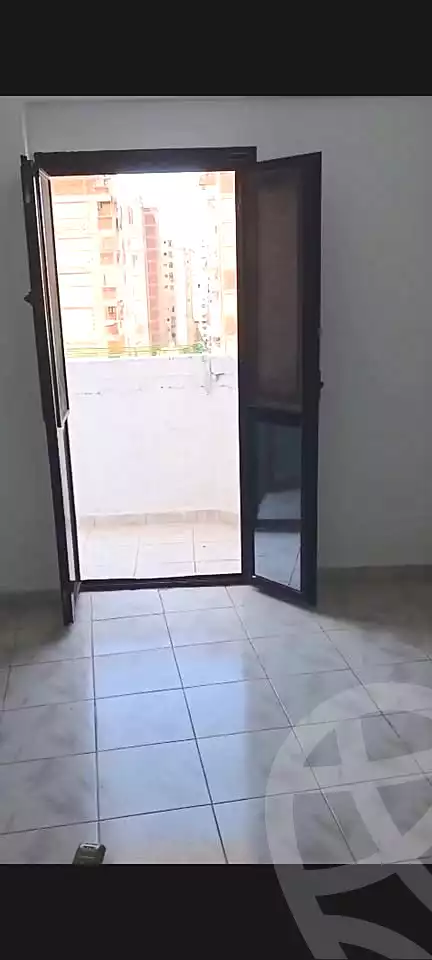 https://aqarmap.com.eg/en/listing/7260857-for-sale-alexandria-sydy-bshr-sydy-bshr-bhry-khalil-hamada-st