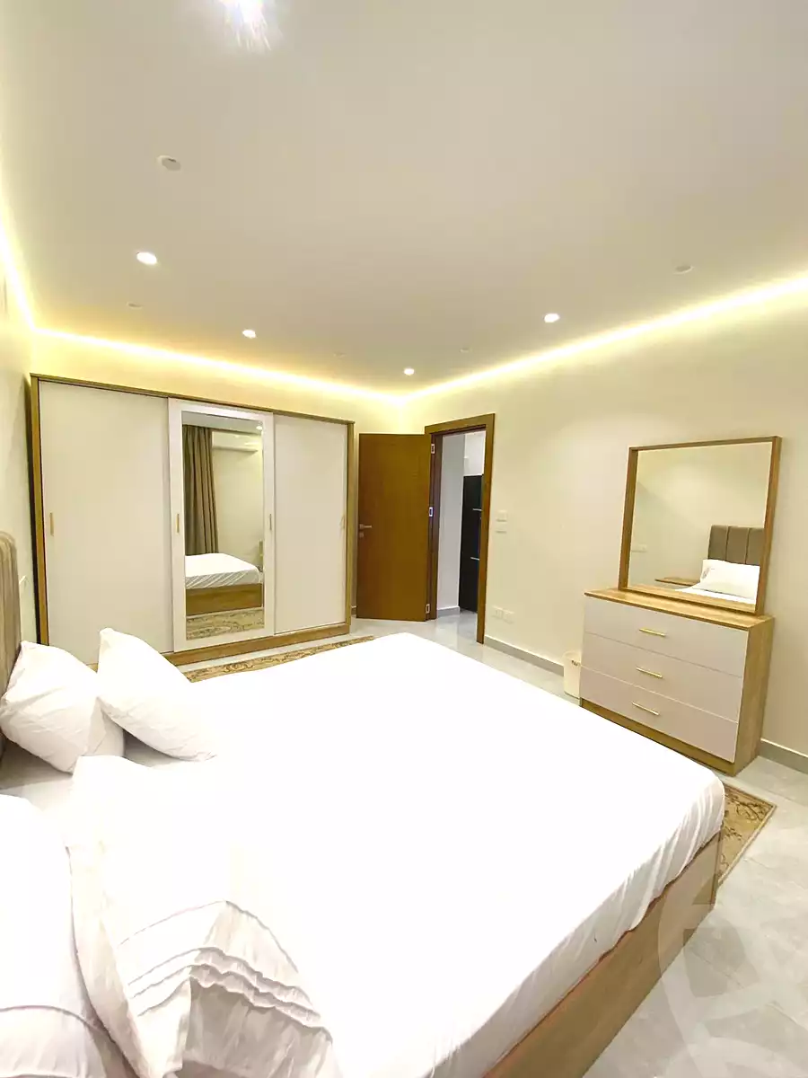 https://aqarmap.com.eg/ar/listing/7261060-for-rent-cairo-new-cairo-compounds-el-mostashareen-compound