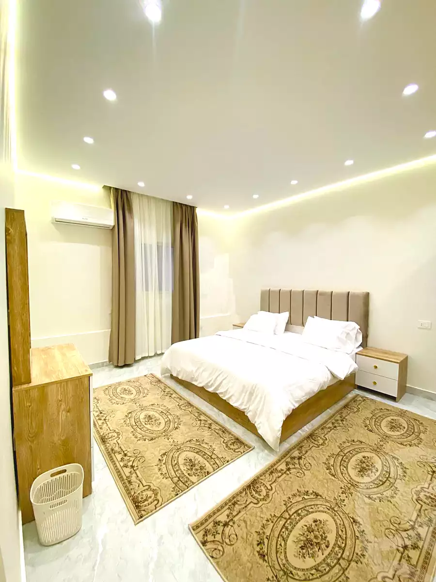 https://aqarmap.com.eg/ar/listing/7261060-for-rent-cairo-new-cairo-compounds-el-mostashareen-compound