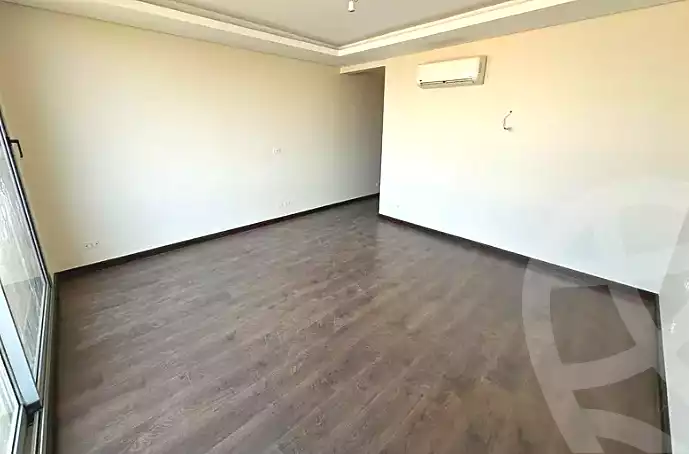 2 BR Apartment in Joulz, photo 6 of 10