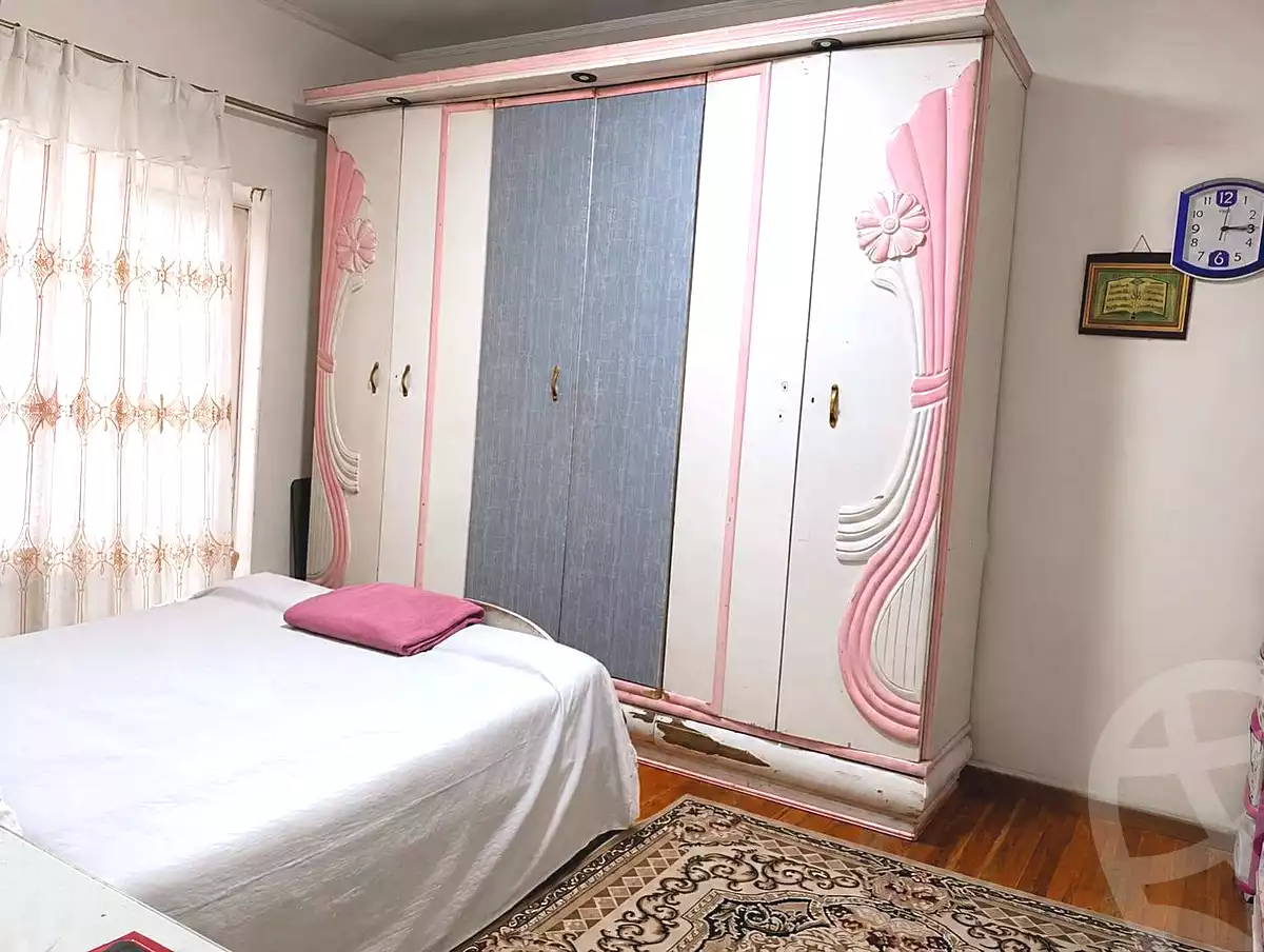 https://aqarmap.com.eg/ar/listing/7261247-for-sale-cairo-helwan-el-shareaa-el-sharby-st