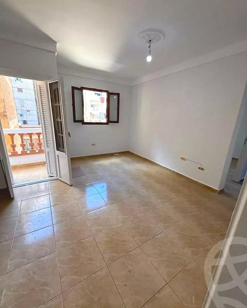 https://aqarmap.com.eg/ar/listing/7262003-for-rent-alexandria-sydy-bshr-sydy-bshr-bhry-shr-mhmd-njyb