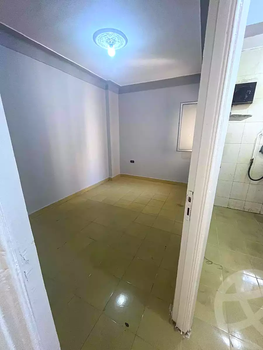 https://aqarmap.com.eg/ar/listing/7262105-for-sale-alexandria-el-asafra-l-sfr-bhry