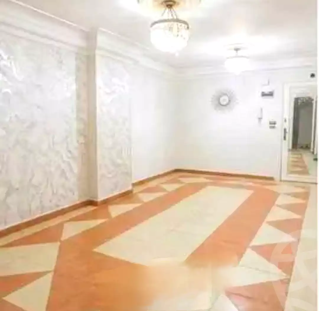 https://aqarmap.com.eg/en/listing/7262529-for-sale-alexandria-moharram-bey-othman-galal-st