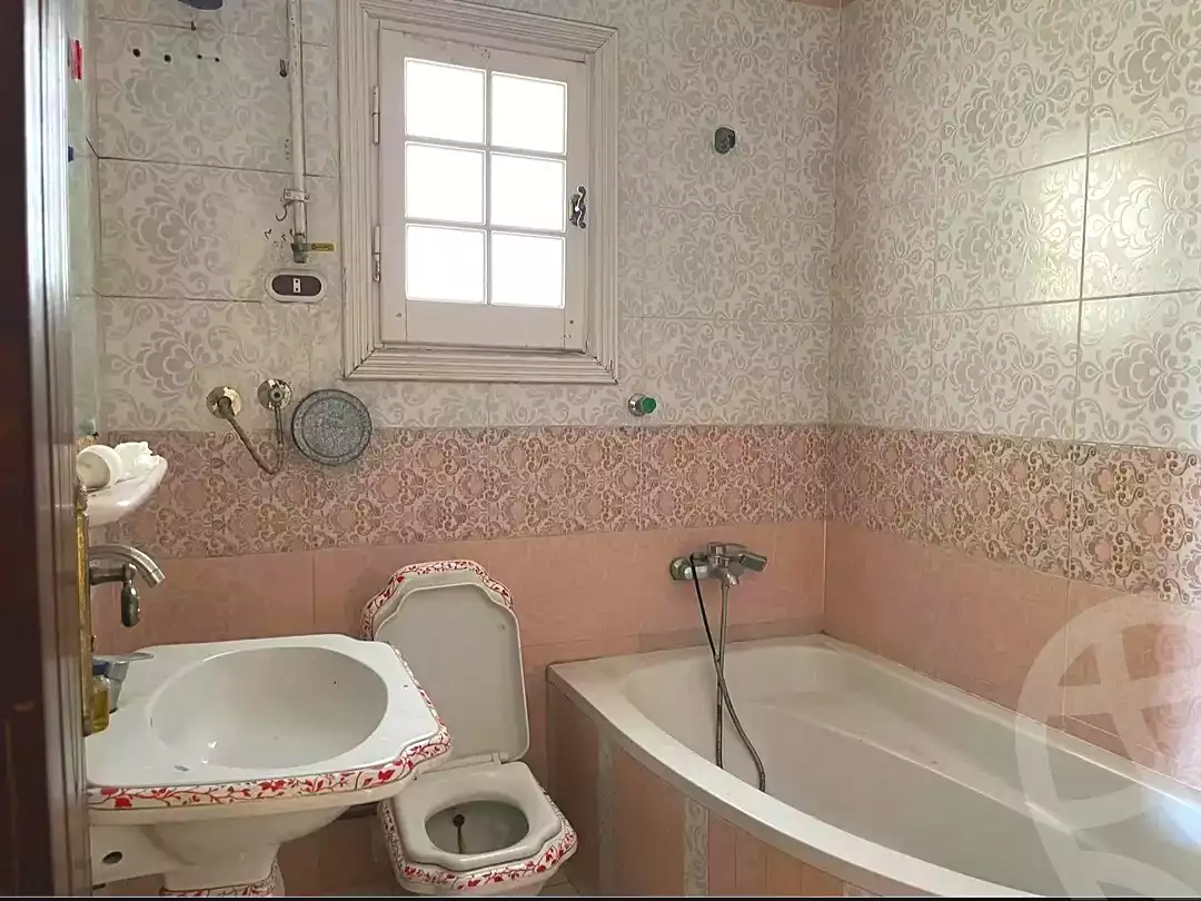 https://aqarmap.com.eg/en/listing/7262779-for-sale-alexandria-ganaklis