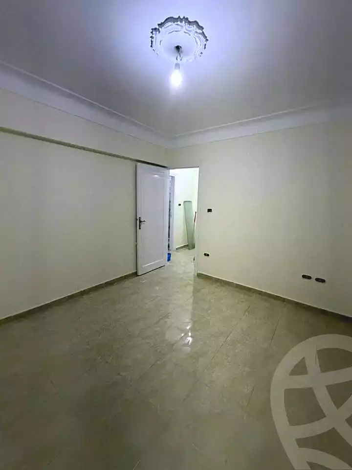 https://aqarmap.com.eg/en/listing/7262904-for-rent-alexandria-ganaklis-shr-mrtdy-bsh
