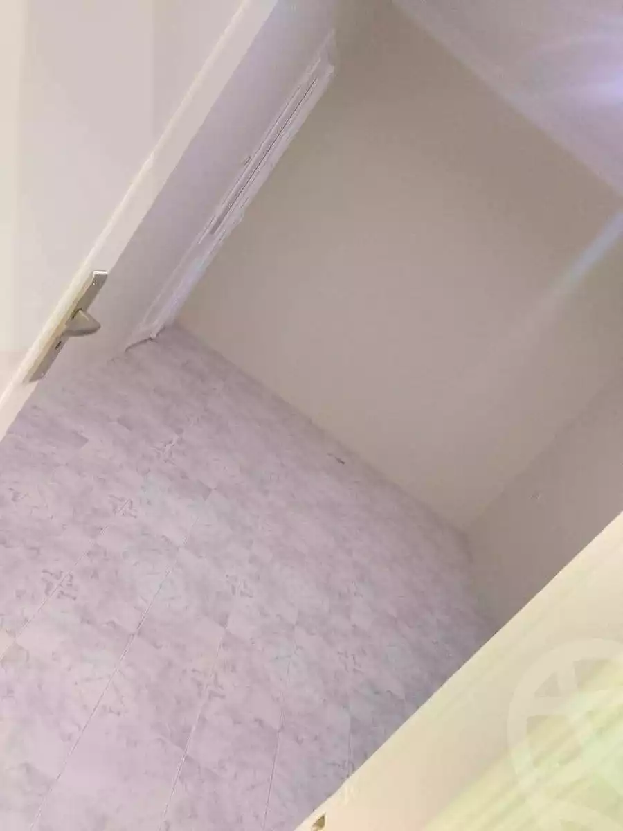 https://aqarmap.com.eg/en/listing/7263689-for-sale-cairo-helwan-helwan-el-sharkeya-thabit-basha-st