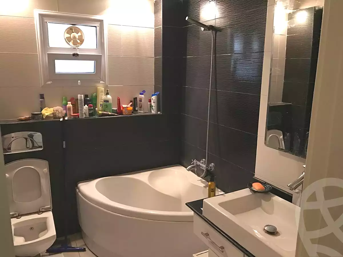 https://aqarmap.com.eg/ar/listing/7263856-for-sale-cairo-new-cairo-el-narges-el-narges-omarat-mohamed-sabry-abu-alam-st