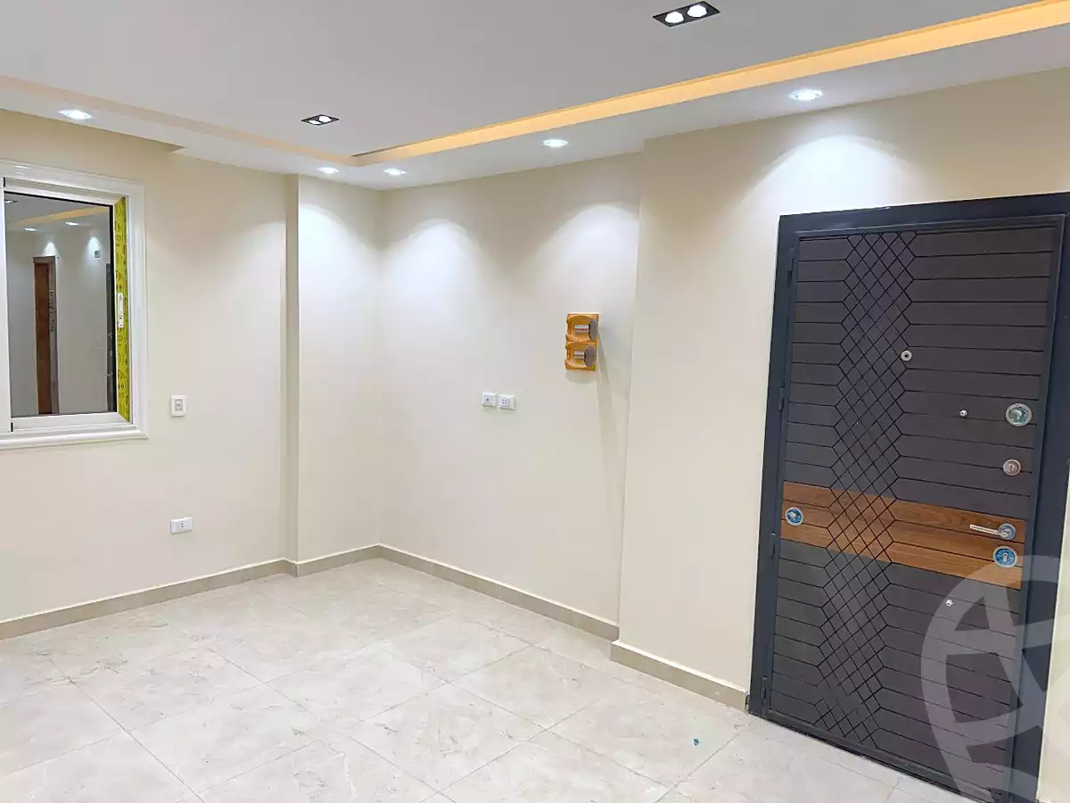 https://aqarmap.com.eg/ar/listing/7263863-for-sale-cairo-6th-of-october-el-ahyaa-neighborhood-3rd-al-hay-al-thalith-st