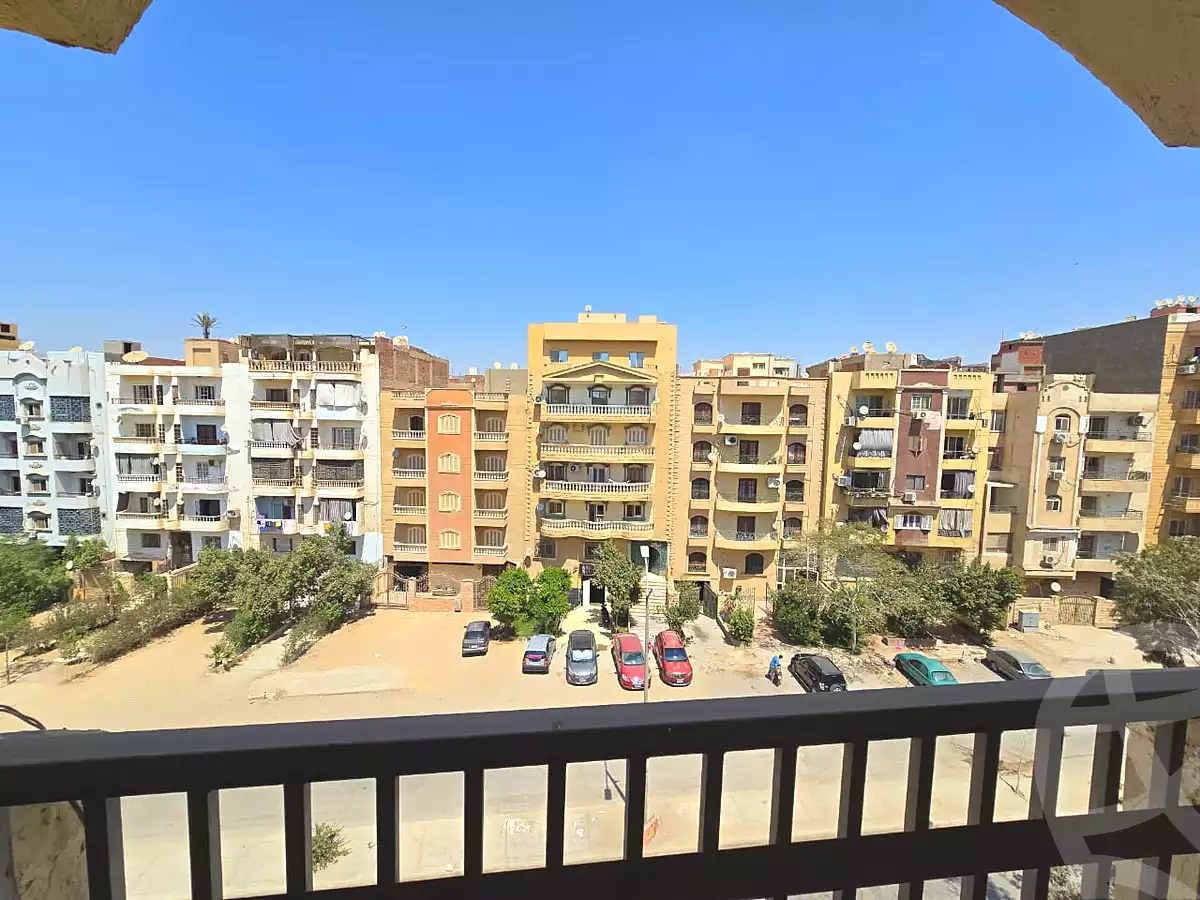 https://aqarmap.com.eg/ar/listing/7263877-for-sale-cairo-6th-of-october-el-ahyaa-neighborhood-2nd-divided-from-al-kafrawei-st