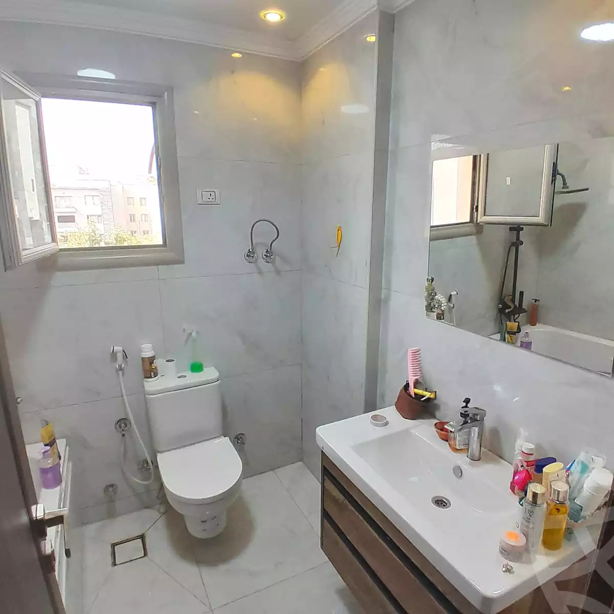 https://aqarmap.com.eg/ar/listing/7264054-for-sale-cairo-new-cairo-compounds-galleria-moon-valley-compound-arabia