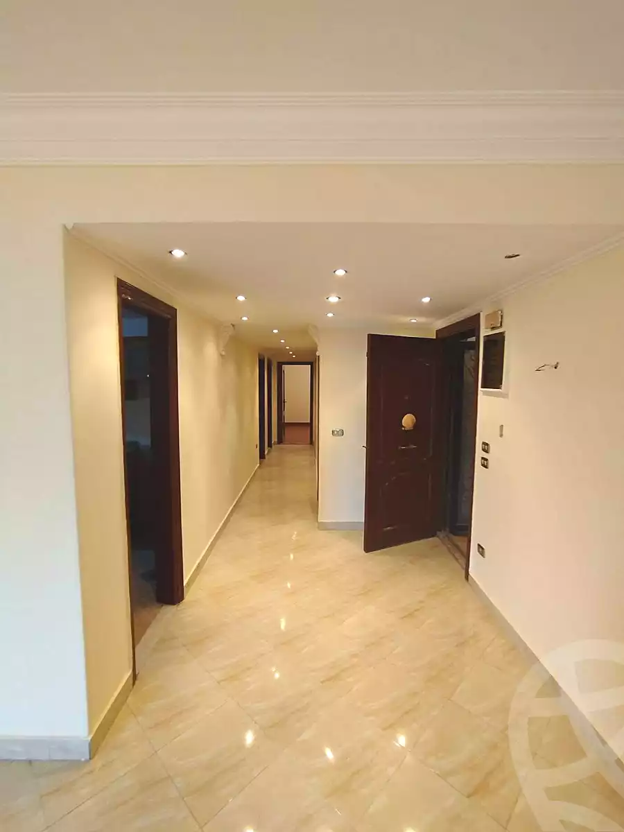 https://aqarmap.com.eg/en/listing/7264134-for-sale-cairo-new-cairo-compounds-mountain-view1-1-compound
