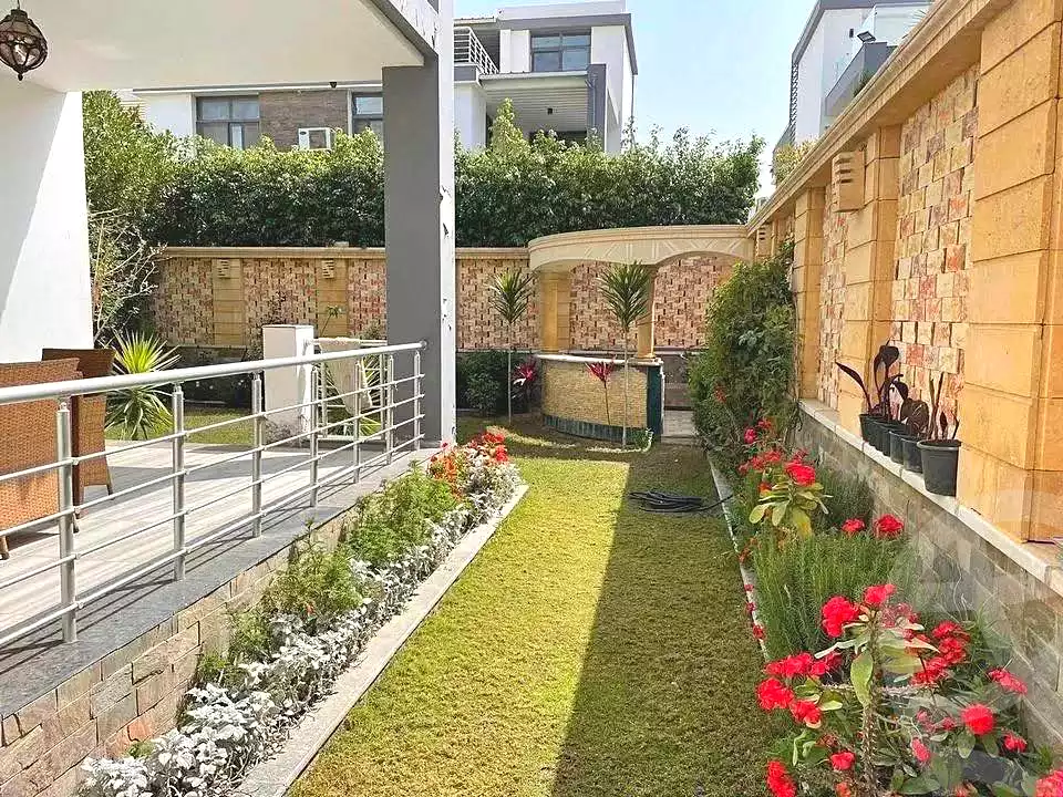 https://aqarmap.com.eg/ar/listing/7264265-for-sale-cairo-new-cairo-compounds-tag-city-shalya-taj-city