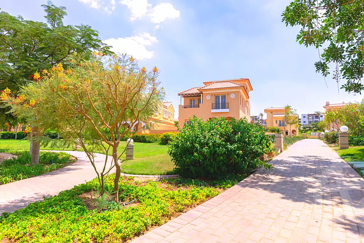 https://aqarmap.com.eg/ar/listing/7265191-for-sale-cairo-new-cairo-compounds-hyde-park-greens-hyde-park-compound