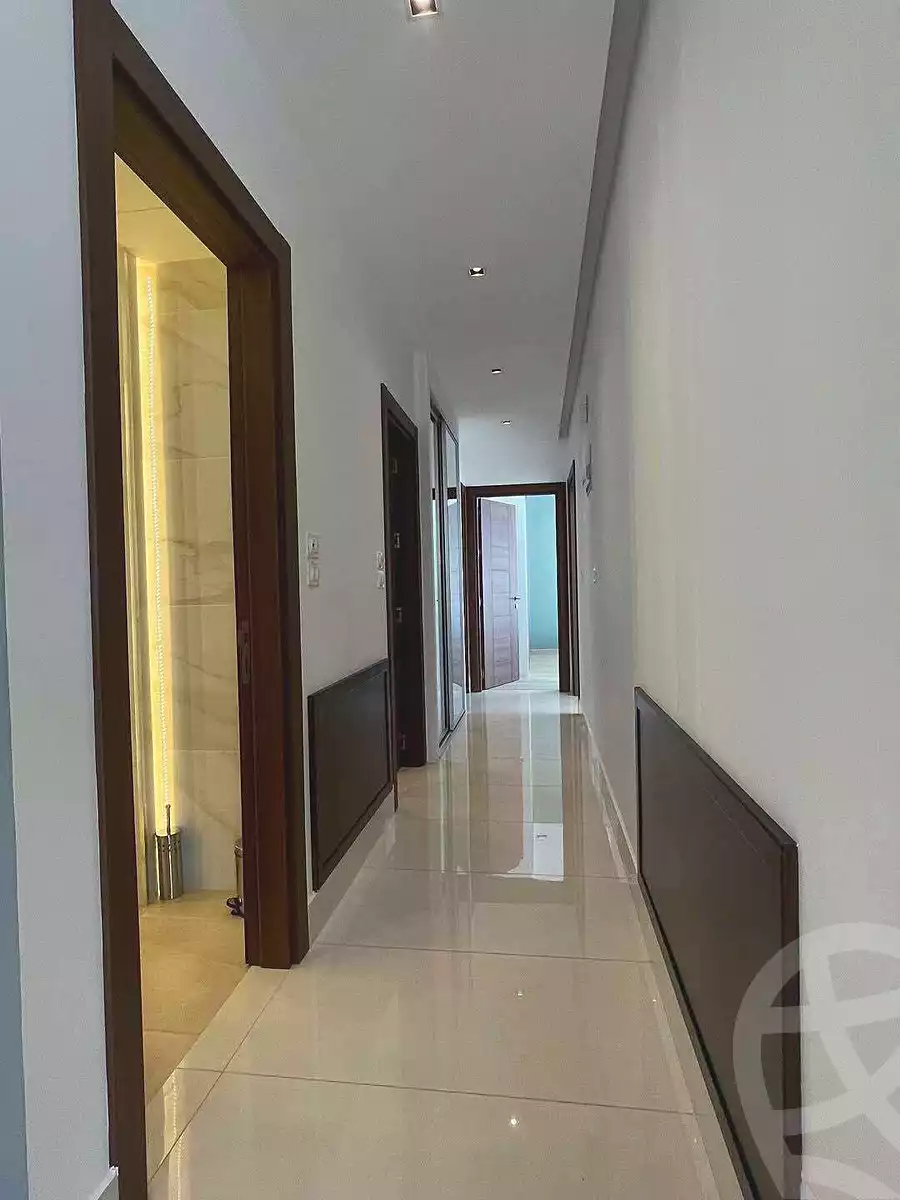 https://aqarmap.com.eg/ar/listing/7265335-for-sale-cairo-new-cairo-compounds-mountain-view1-1-compound