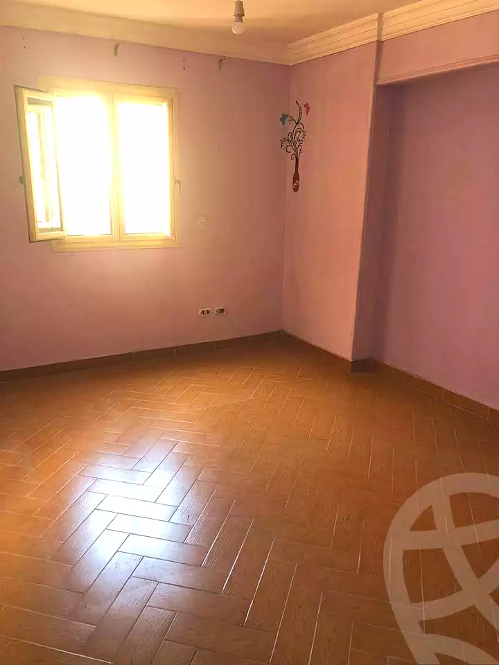 https://aqarmap.com.eg/ar/listing/7265431-for-sale-alexandria-ganaklis-shr-bw-qyr-tryq-lhry