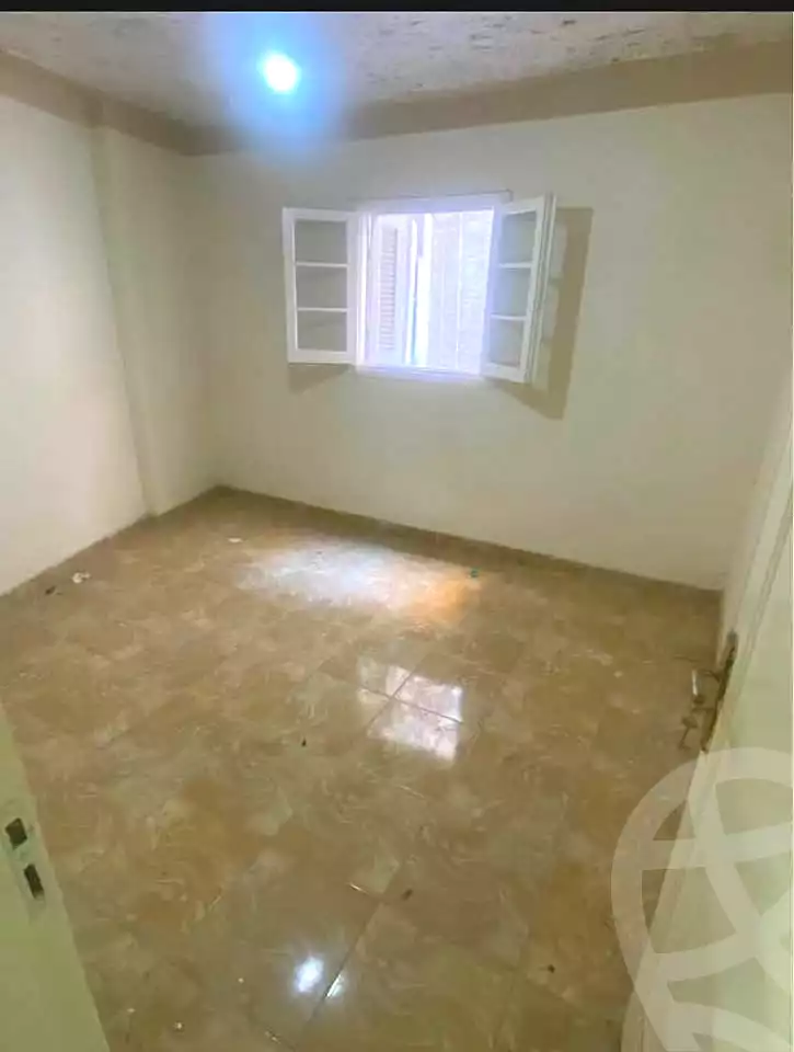 https://aqarmap.com.eg/en/listing/7265446-for-sale-alexandria-ganaklis-shr-bw-qyr-tryq-lhry