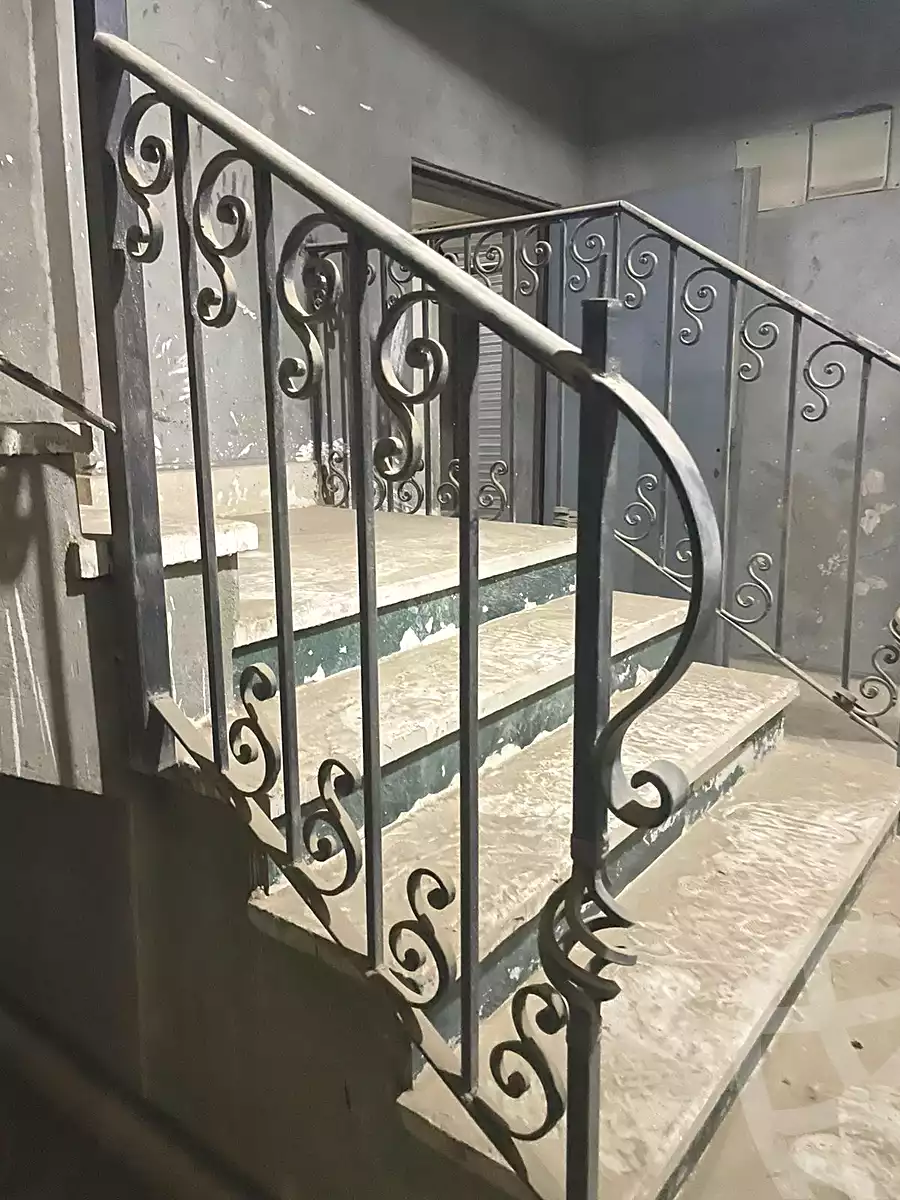 https://aqarmap.com.eg/ar/listing/7265697-for-sale-cairo-new-cairo-first-settlement-mhwr-mstfy-kml