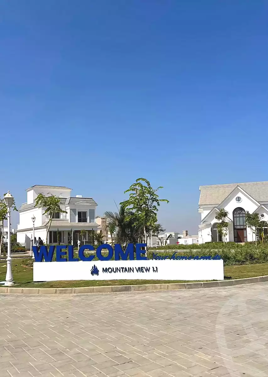 https://aqarmap.com.eg/en/listing/7265757-for-sale-cairo-new-cairo-compounds-mountain-view1-1-compound