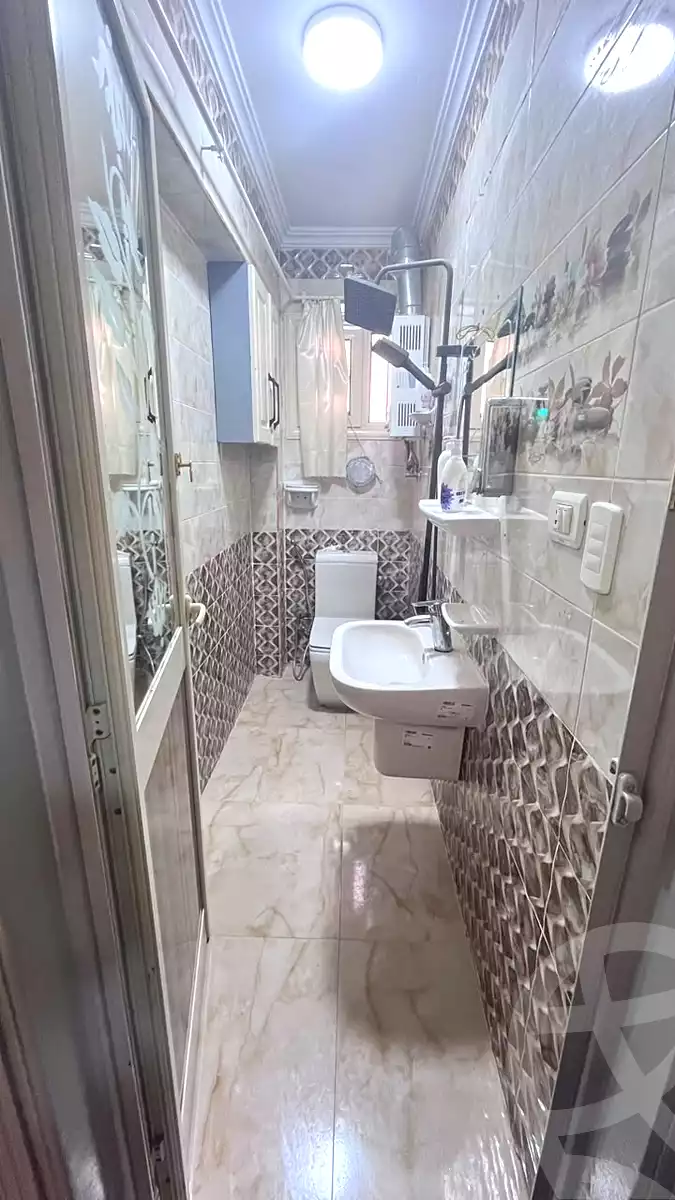 https://aqarmap.com.eg/en/listing/7265744-for-sale-cairo-el-sheikh-zayed-city-el-hay-el-khames-lhy-lkhms