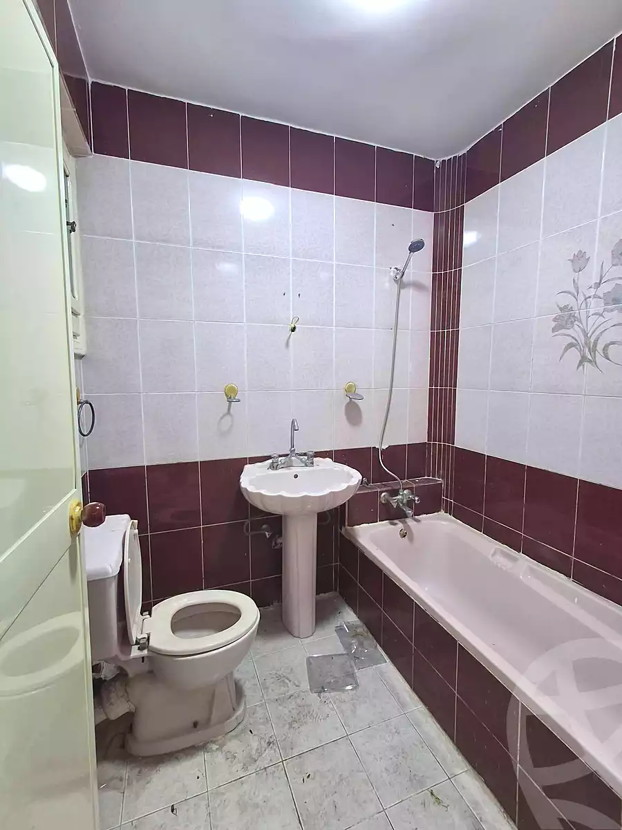 https://aqarmap.com.eg/en/listing/7266048-for-sale-alexandria-al-agamy-lbytsh-saad-zaghloul-st