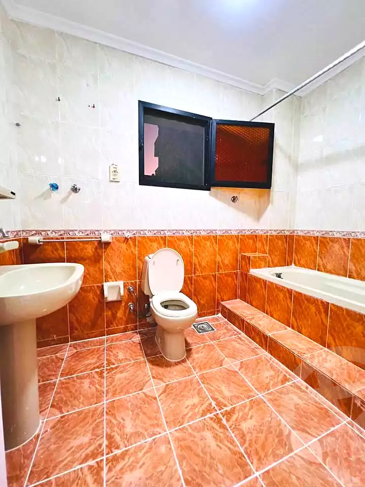 https://aqarmap.com.eg/en/listing/7266814-for-sale-alexandria-al-agamy-shataa-el-nakheel
