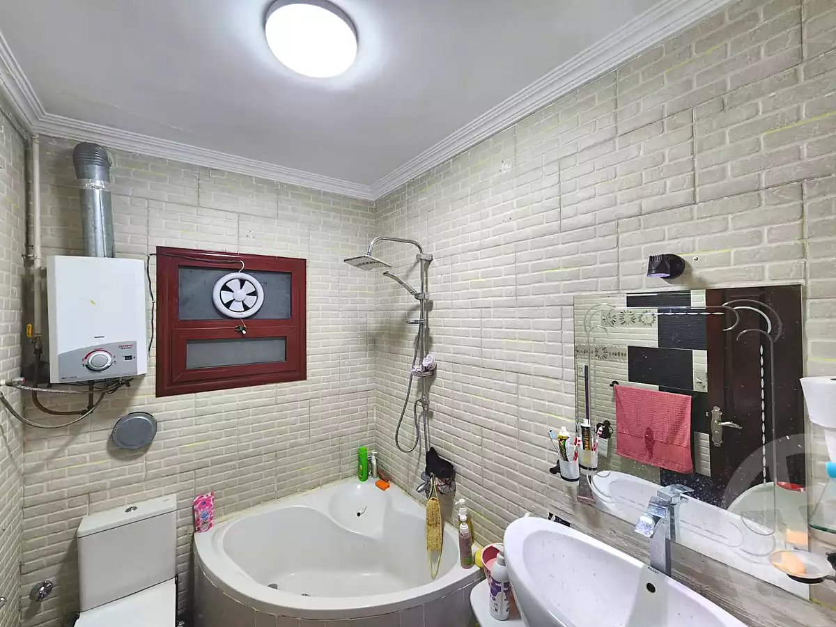 https://aqarmap.com.eg/en/listing/7266946-for-sale-cairo-hadayek-el-ahram-mntq