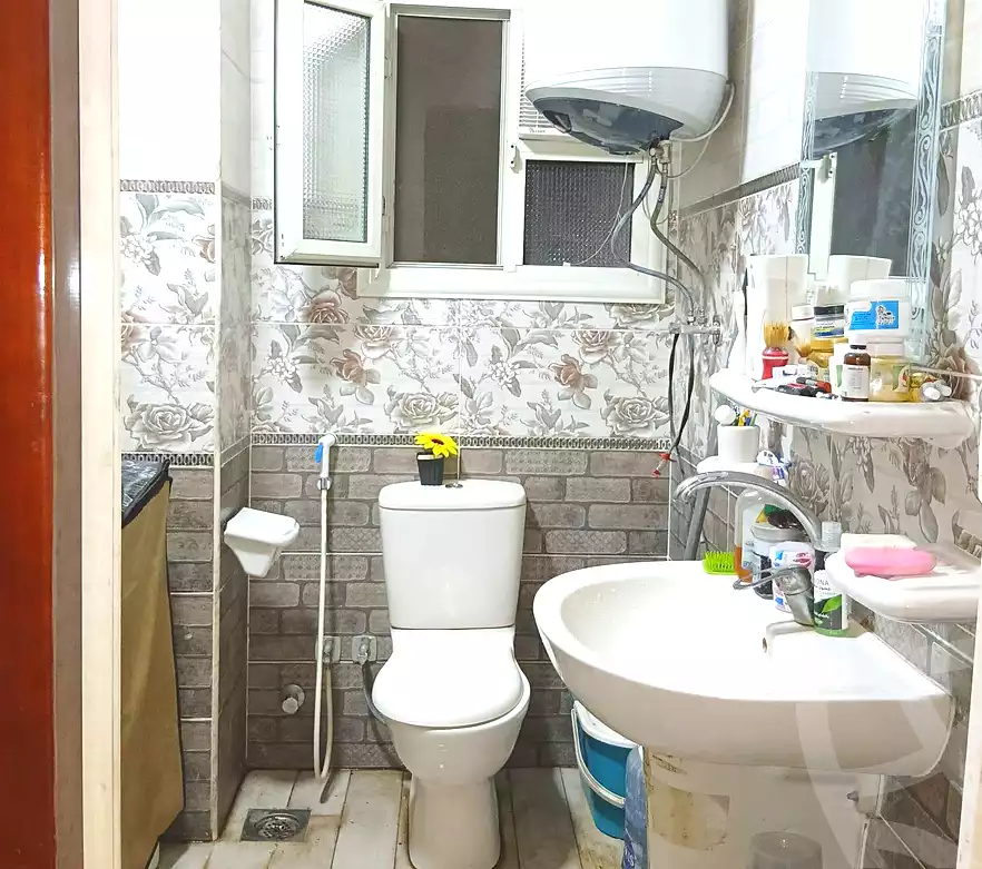 https://aqarmap.com.eg/ar/listing/7267110-for-rent-cairo-ain-shams-jsr-lswys