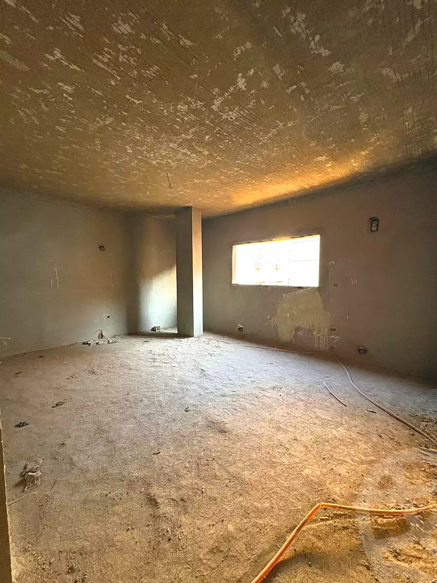 https://aqarmap.com.eg/ar/listing/7267377-for-sale-cairo-new-cairo-compounds-el-mostashareen-compound