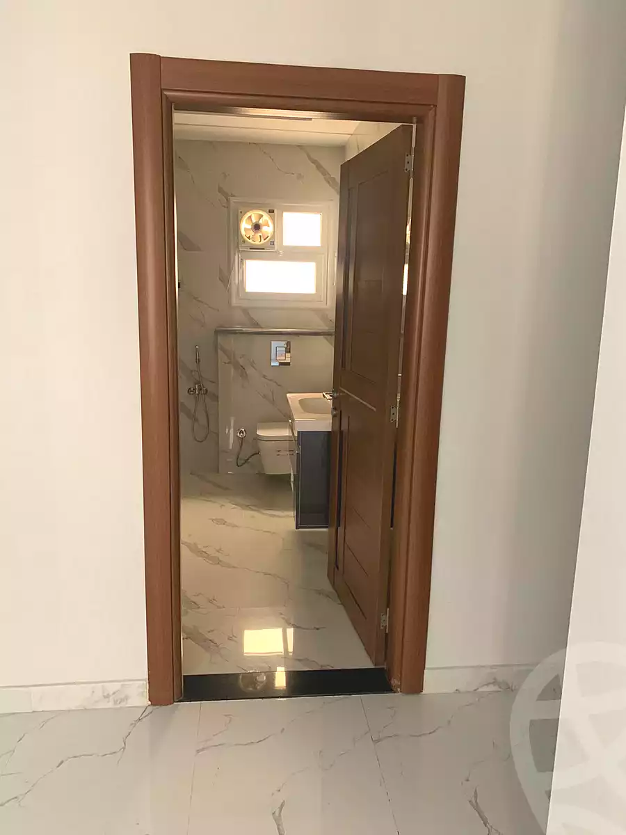 https://aqarmap.com.eg/ar/listing/7267384-for-sale-cairo-new-cairo-el-lotus-lotus-north-lmntq-lthny-llwts-lshmly