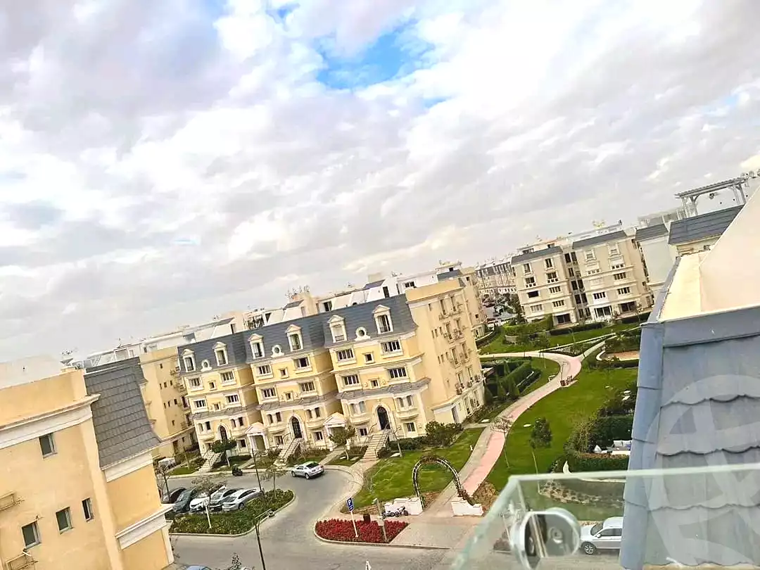 https://aqarmap.com.eg/ar/listing/7268010-for-sale-cairo-new-cairo-compounds-mountain-view-hyde-park