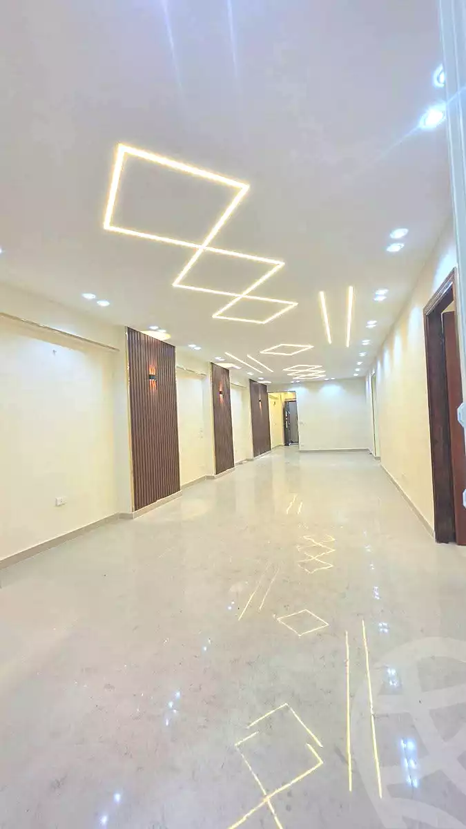 https://aqarmap.com.eg/ar/listing/7268043-for-sale-alexandria-miami-street-57