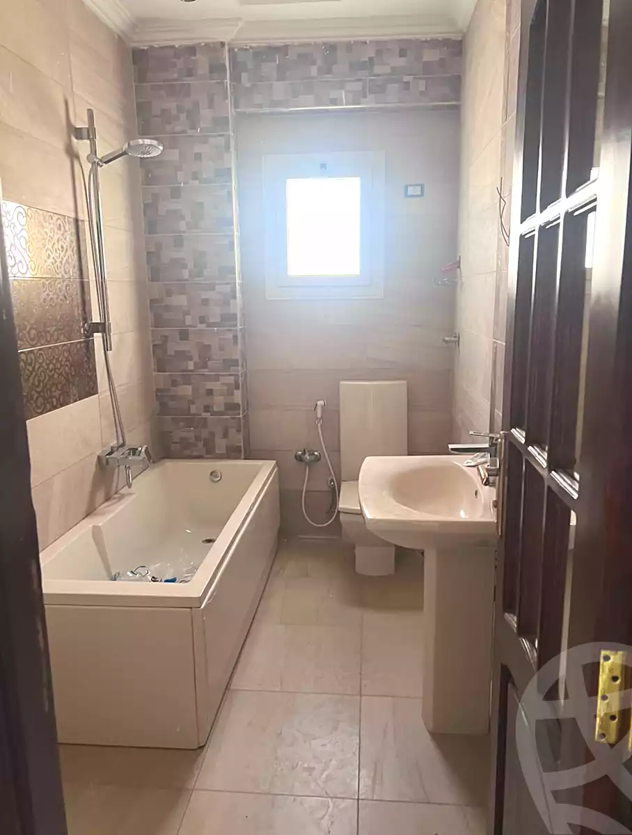 https://aqarmap.com.eg/ar/listing/5034967-for-rent-cairo-new-cairo-compounds-mwntn-fyw-y-syty-club-park-mountain-view-icity