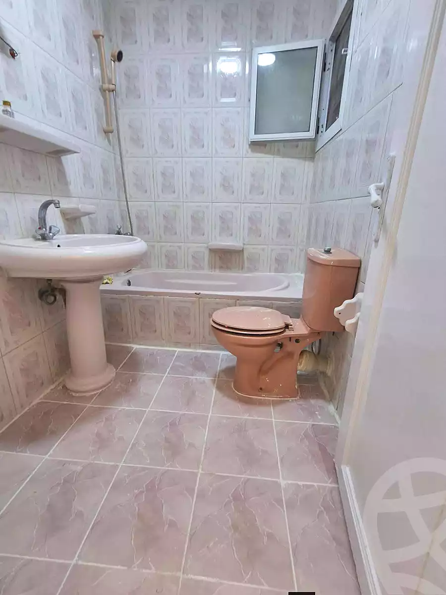 https://aqarmap.com.eg/en/listing/7268838-for-sale-alexandria-al-agamy-shataa-el-nakheel