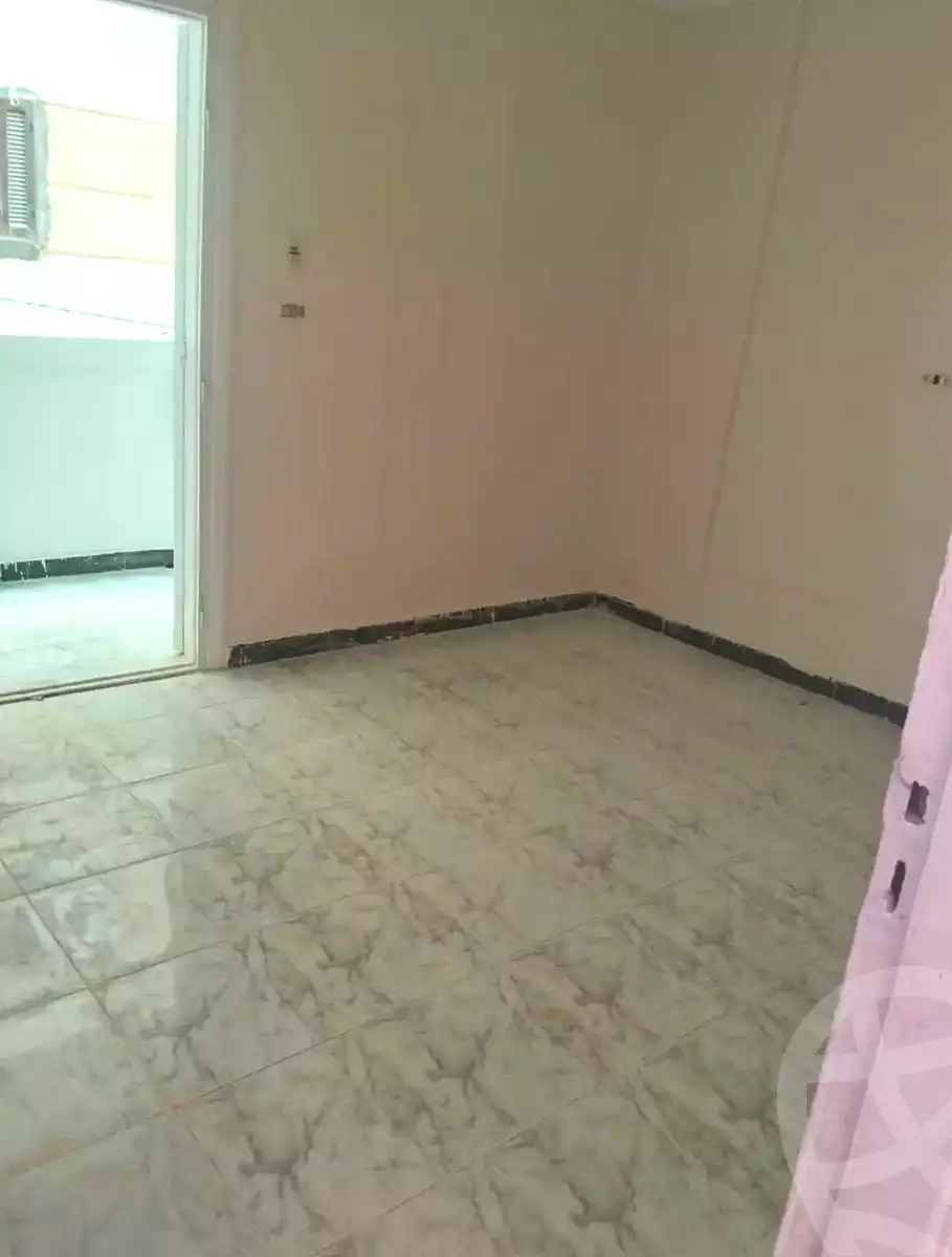 https://aqarmap.com.eg/en/listing/7269274-for-sale-alexandria-al-agamy-el-hanouvel-radwan-st
