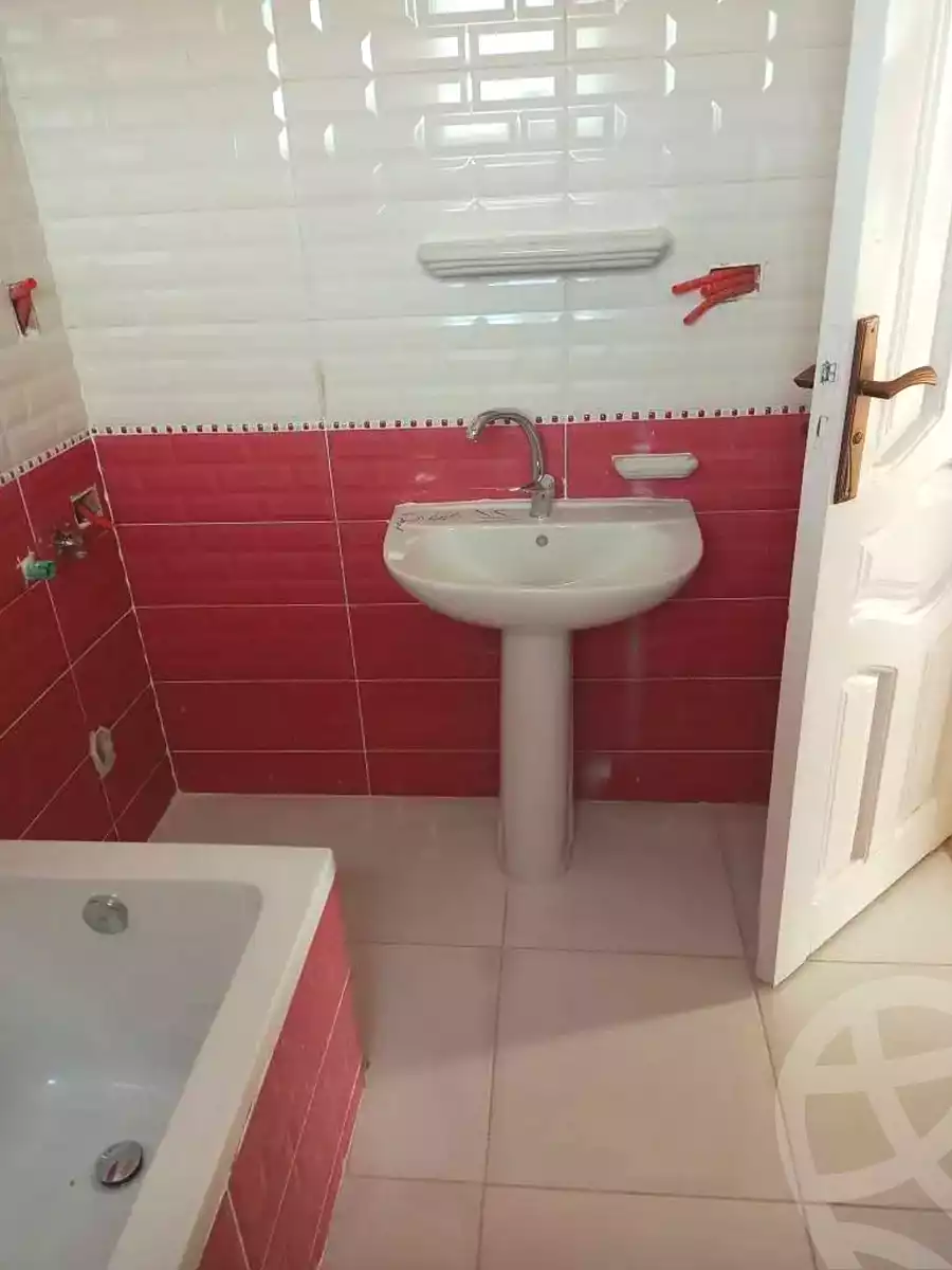 https://aqarmap.com.eg/ar/listing/7269450-for-sale-cairo-ain-shams-ain-shams-el-sharkia