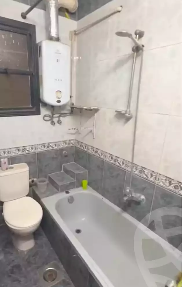 https://aqarmap.com.eg/ar/listing/7269555-for-sale-cairo-ain-shams-ahmed-esmat-st