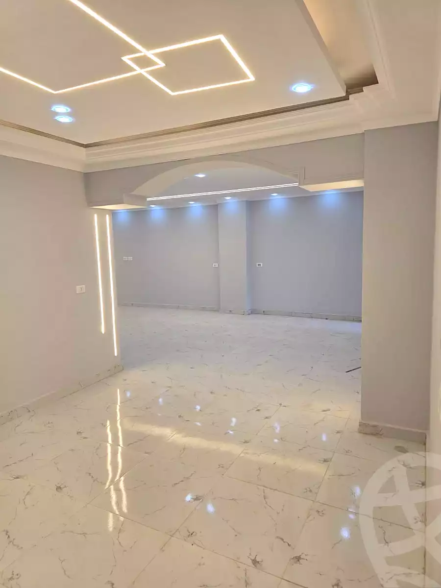 https://aqarmap.com.eg/ar/listing/7269794-for-sale-cairo-6th-of-october-el-ahyaa-neighborhood-2nd-divided-from-al-kafrawei-st
