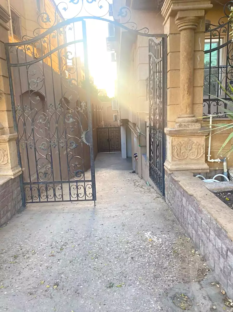 https://aqarmap.com.eg/ar/listing/7270074-for-rent-cairo-new-cairo-ganob-el-akadamiya-south-academy-b-taha-hussein-st