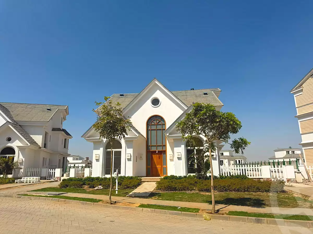 https://aqarmap.com.eg/en/listing/7270079-for-sale-cairo-new-cairo-compounds-mountain-view1-1-compound