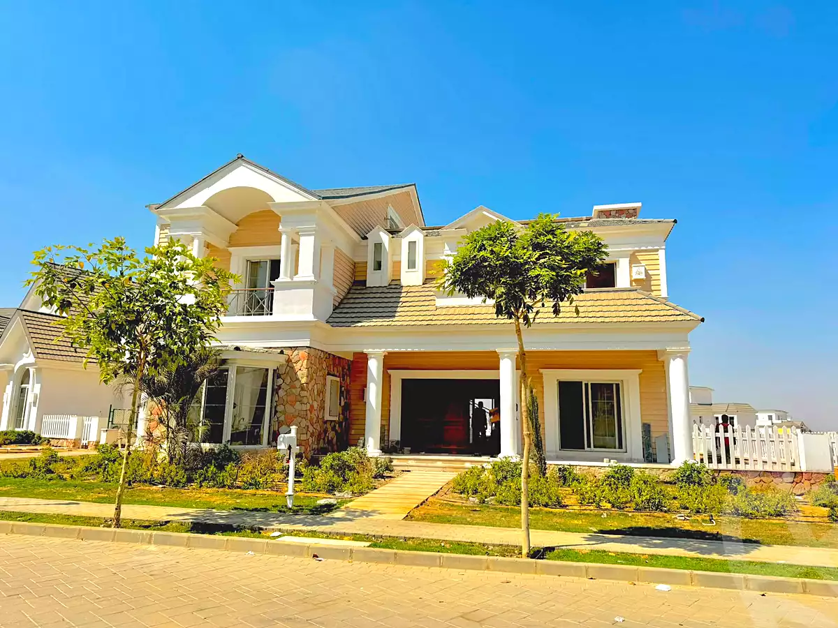 https://aqarmap.com.eg/en/listing/7270079-for-sale-cairo-new-cairo-compounds-mountain-view1-1-compound