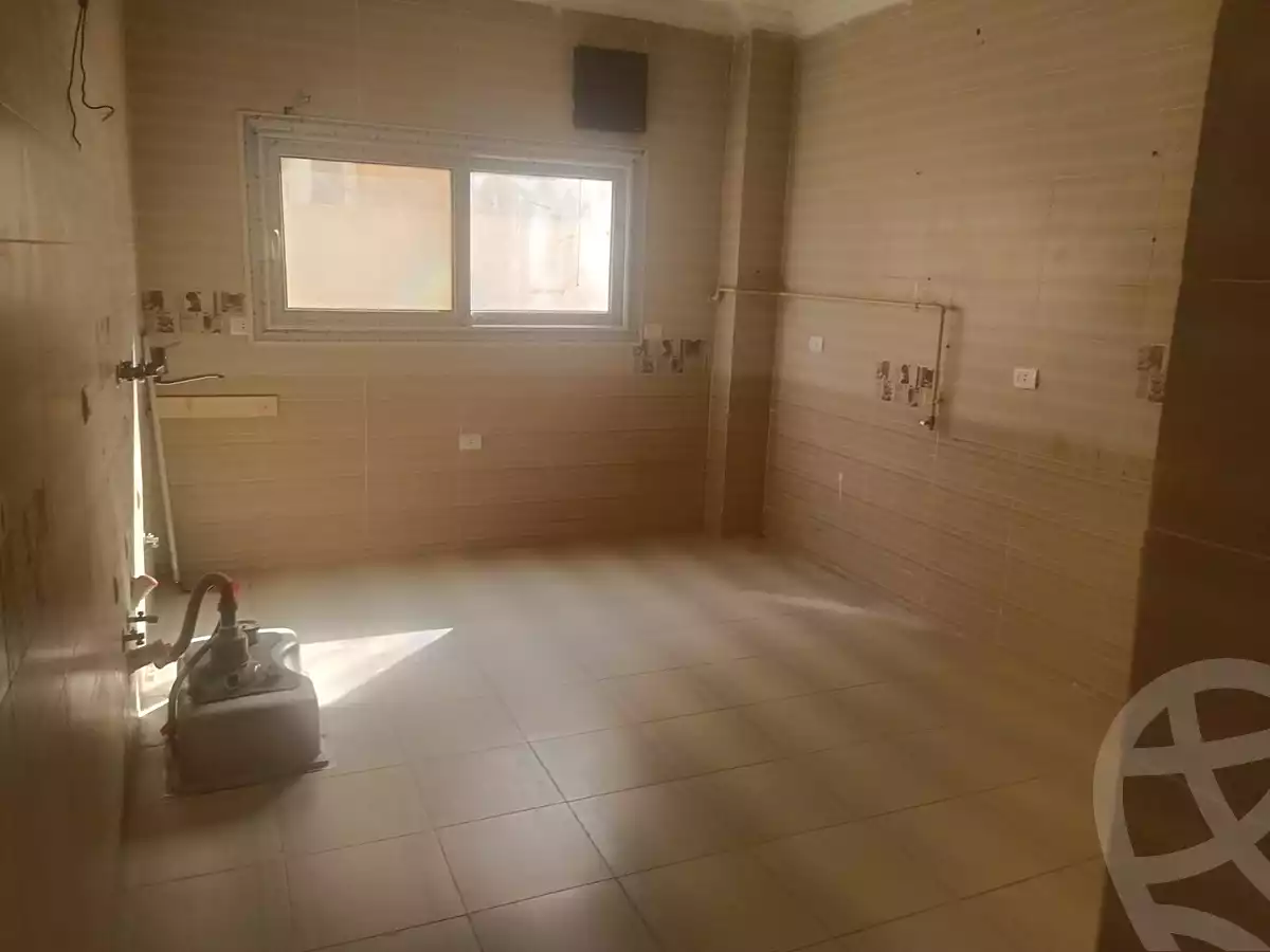 https://aqarmap.com.eg/ar/listing/7270311-for-rent-cairo-new-cairo-sharq-el-akadamiya-al-tahrir-st