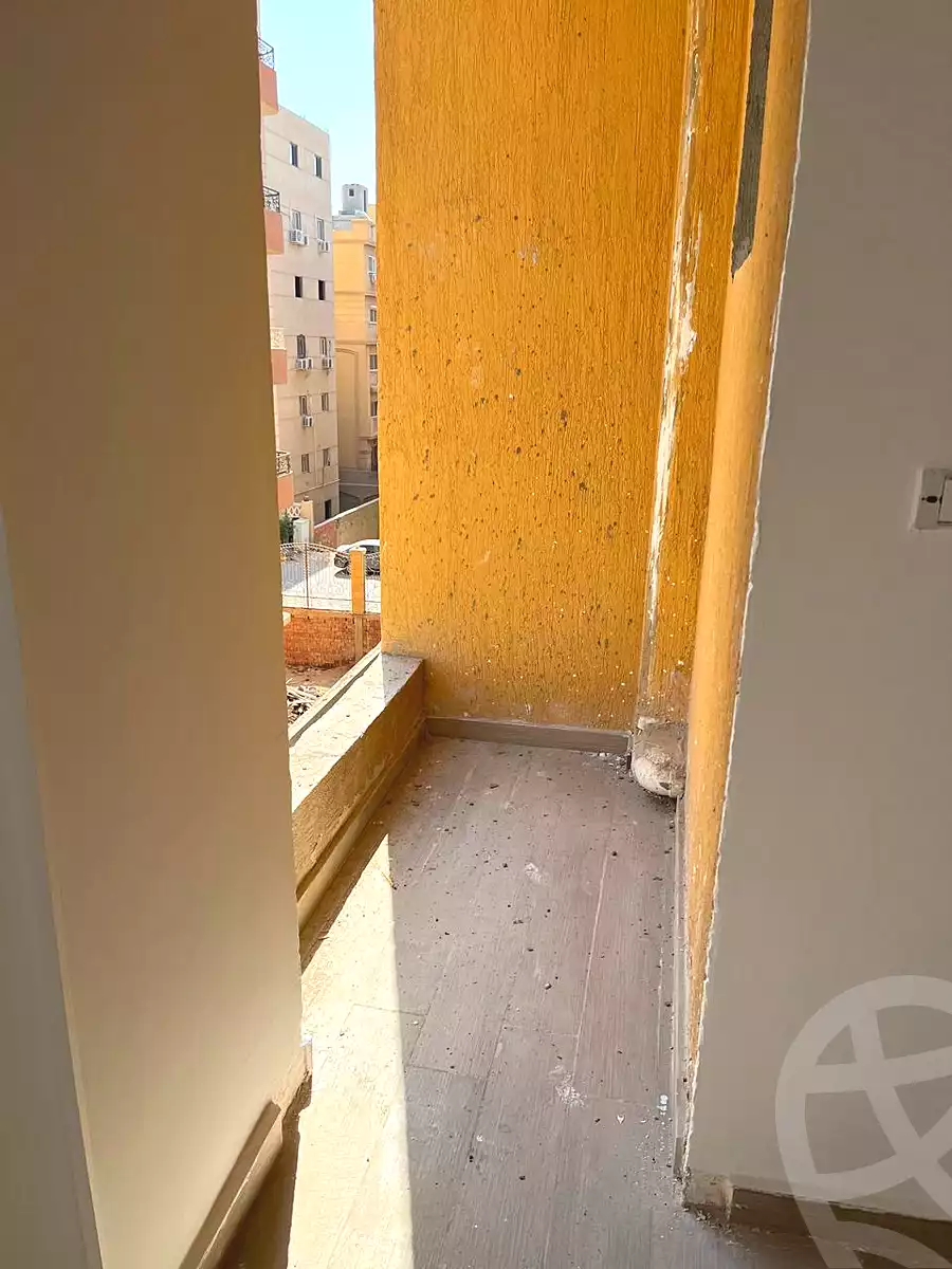https://aqarmap.com.eg/ar/listing/7270323-for-sale-cairo-new-cairo-compounds-el-mostashareen-compound