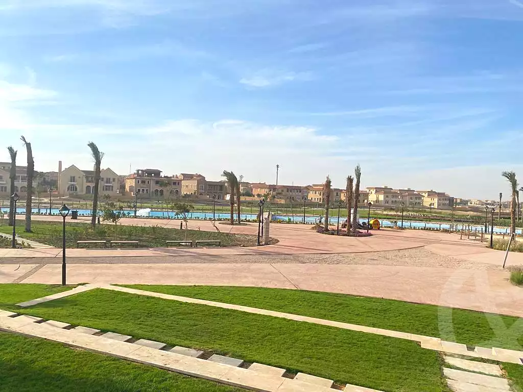 https://aqarmap.com.eg/en/listing/7270589-for-sale-cairo-new-cairo-compounds-hyde-park-centre-ville-hyde-park